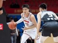 开云体育h5-广东男篮再次获得胜利，稳坐第一